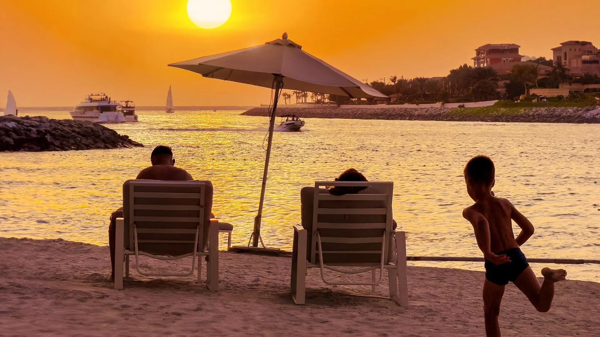 Iconic Palm And Atlantis View With Private Beach & Pool Dubai